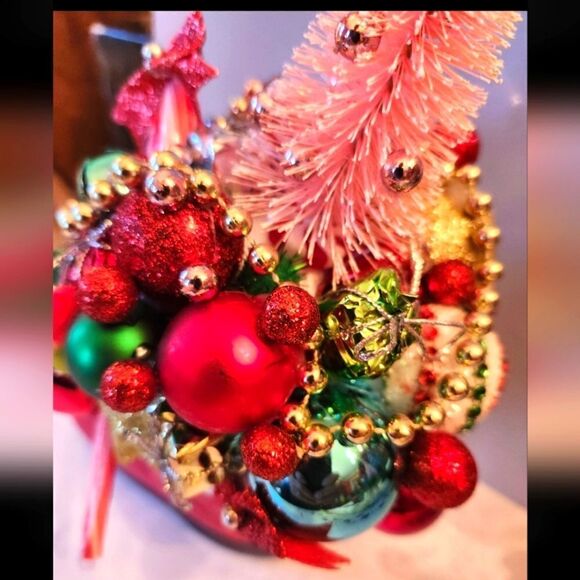 Vintage Mint '50s Ceramic Santa Boot w/Vintage Ornaments/Tree Centerpiece 9"x5" - Picture 5 of 8